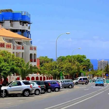 Los Corales Townhouse 公寓 *