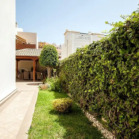 Los Corales Townhouse 公寓 *